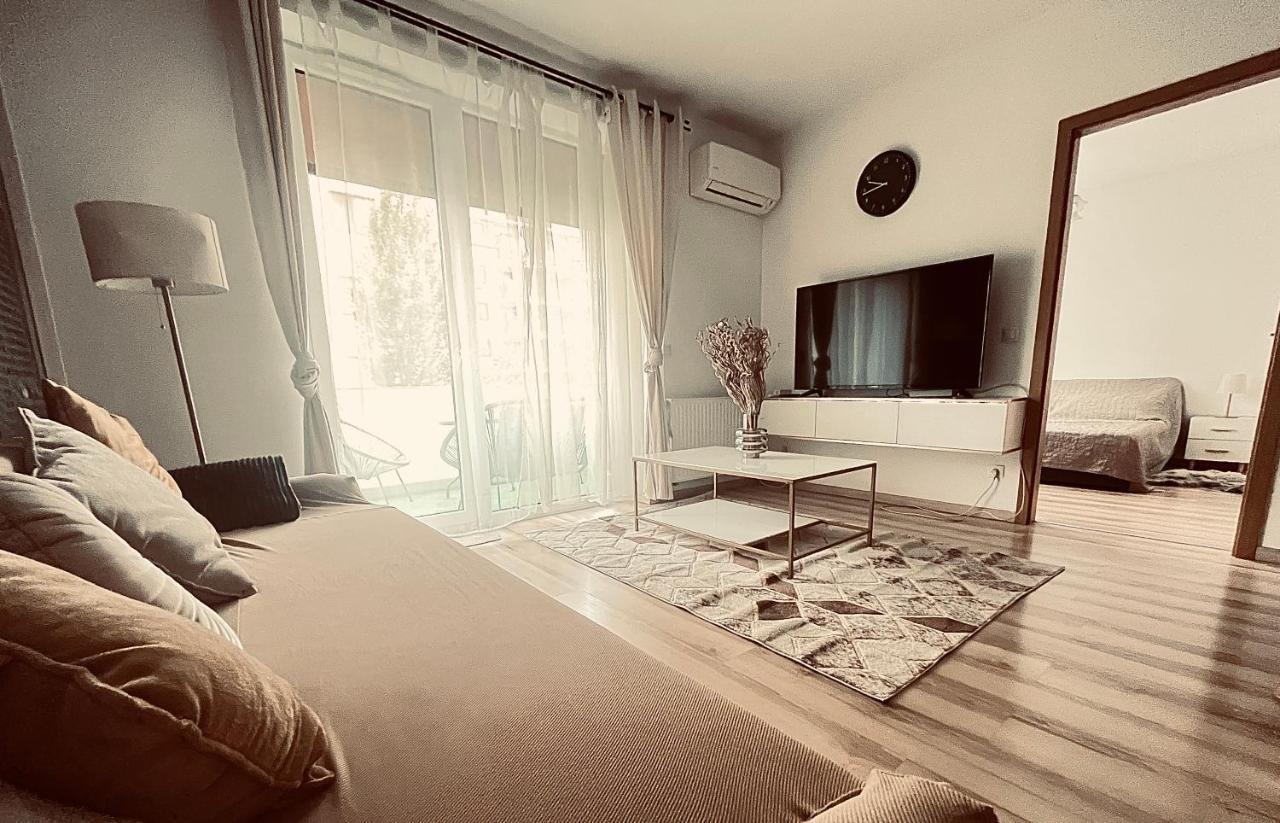 Appartamento Corvin Promenade Crystal Budapest Esterno foto