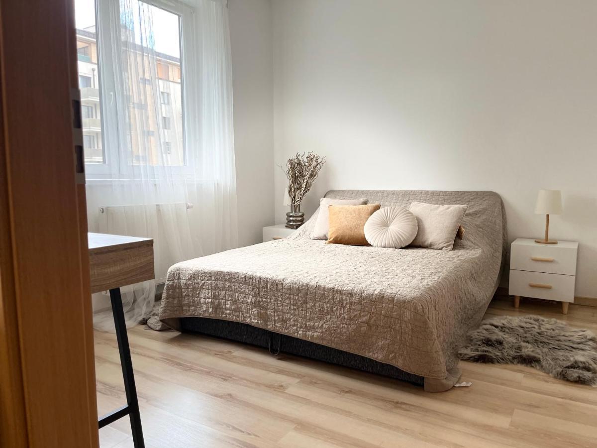 Appartamento Corvin Promenade Crystal Budapest Esterno foto