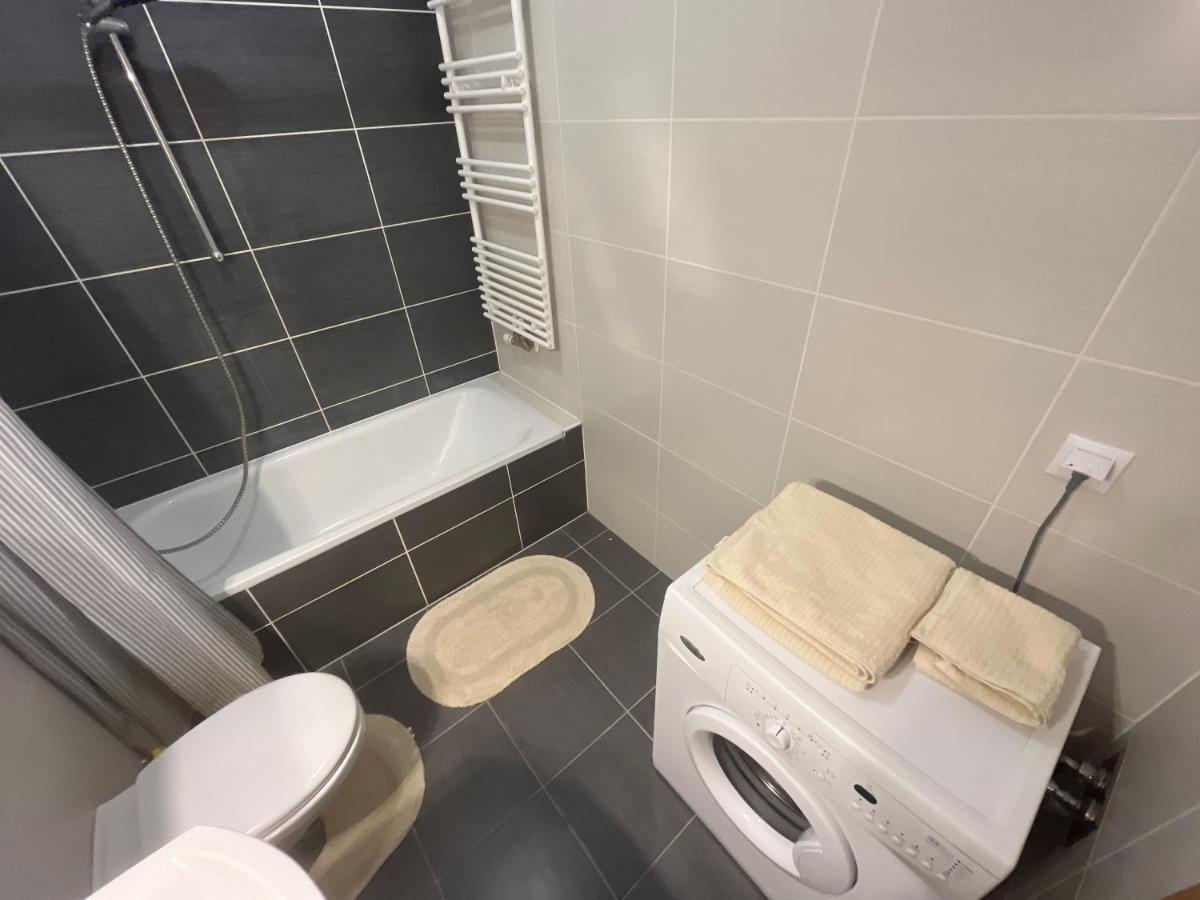 Appartamento Corvin Promenade Crystal Budapest Esterno foto
